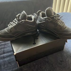 All black Jordan 6 retro men size 8.5 worn